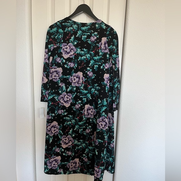 Lularoe Open Sweater - Picture 6 of 6